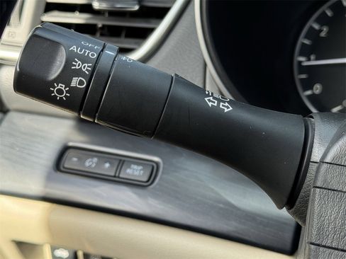 Used 2023 Nissan Maxima Platinum w/ Sport Mat Group image 24