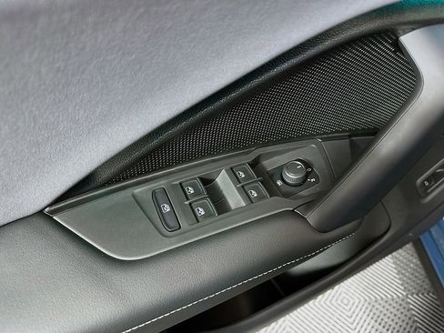 New 2026 Volkswagen Tiguan SE AWD/4WD image 9