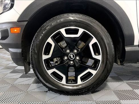 Used 2023 Ford Bronco Sport Outer Banks w/ Tech Package AWD/4WD image 8