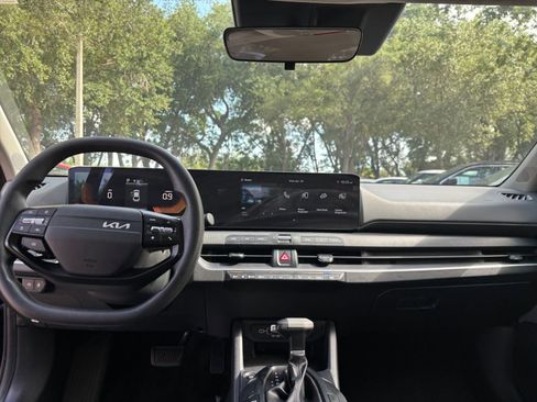 Used 2025 Kia K4 FWD image 33