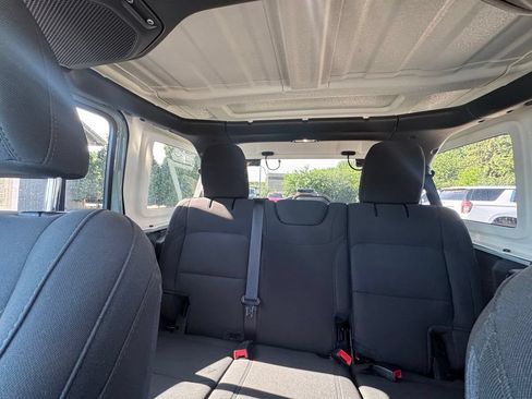 Used 2023 Jeep Wrangler Unlimited Sport AWD/4WD image 21