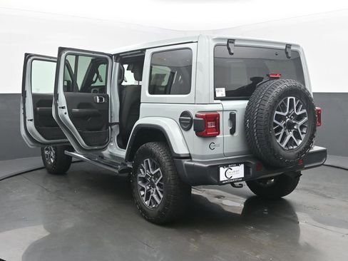 Used 2024 Jeep Wrangler Sahara AWD/4WD image 56