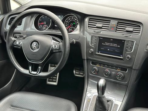 Used 2017 Volkswagen Golf Alltrack SE AWD/4WD image 24