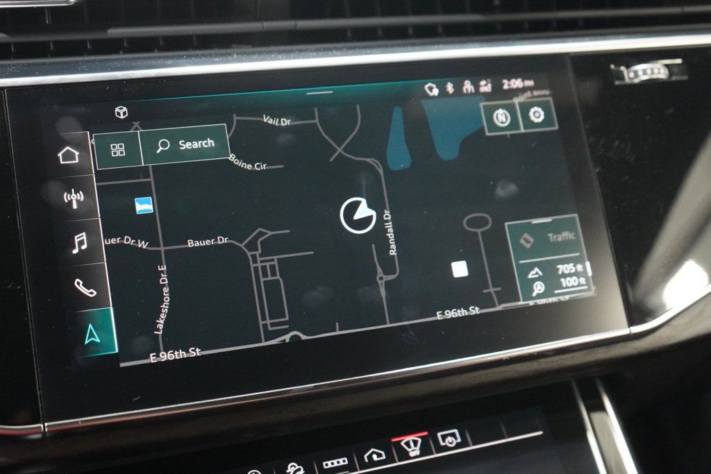 Used 2022 Audi Q8 Prestige AWD/4WD image 28