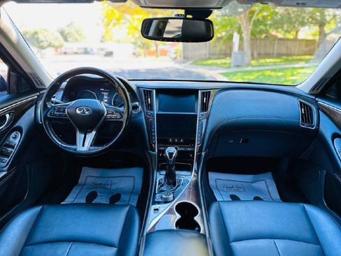 Used 2019 INFINITI Q50 Luxe w/ Essential Package (3.0T Luxe) image 9
