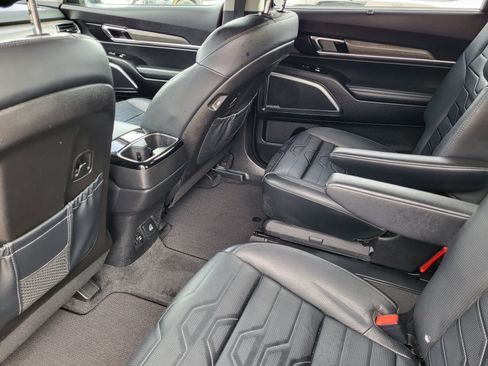 Used 2022 Kia Telluride SX w/ SX Prestige Package image 8