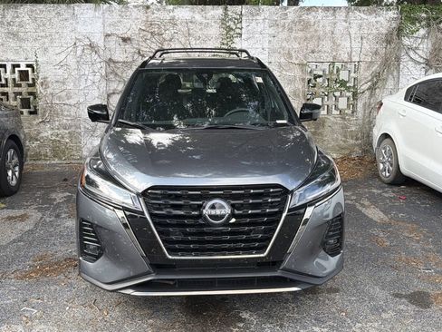Used 2024 Nissan Kicks SR w/ Interior Electronics Package FWD image 2