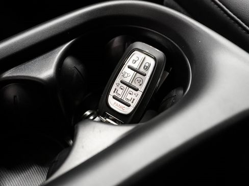 New 2026 Chrysler Voyager LX image 28