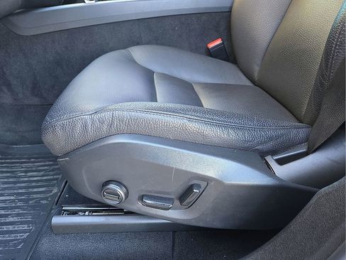 Certified 2023 Volvo XC60 B5 Plus w/ Protection Package Premier image 25