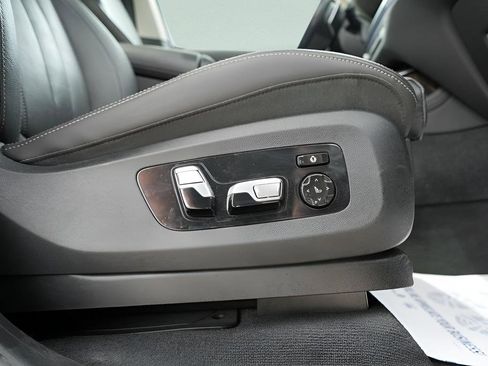 Used 2021 BMW X7 xDrive40i w/ Premium Package AWD/4WD image 16