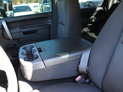 Used 2011 Chevrolet Silverado 2500 LT w/ Interior Plus Package image 18