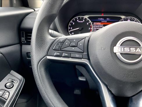 Used 2025 Nissan Sentra SV FWD image 24