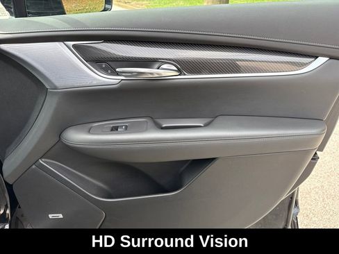 Used 2024 Cadillac XT6 Sport w/ Technology Package image 34