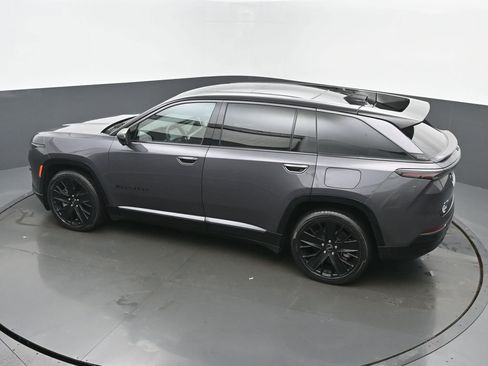 Used 2024 Jeep Wagoneer Launch Edition image 40