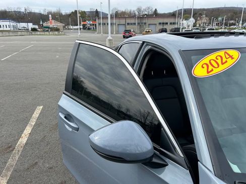 Used 2024 Honda Civic Touring image 30