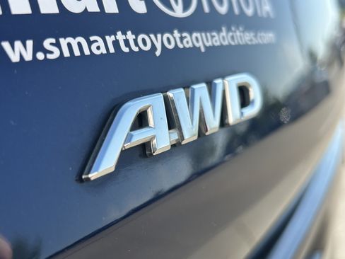 Used 2021 Toyota Sienna Platinum AWD/4WD image 10