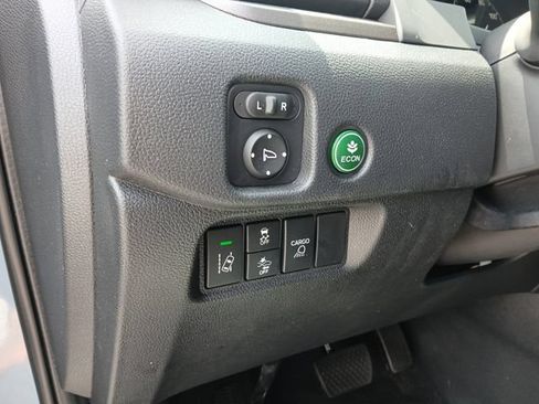 Certified 2025 Honda Ridgeline Sport image 10