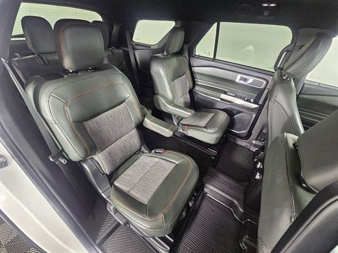 Used 2022 Ford Explorer Timberline image 17