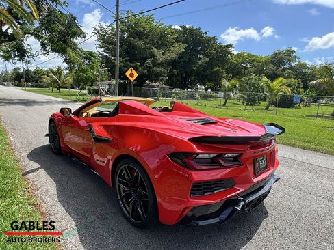 Used 2024 Chevrolet Corvette Z06 w/ Stealth Interior Trim Package RWD image 19