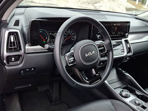Used 2022 Kia Sorento S image 25