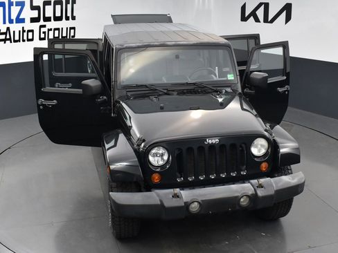 Used 2007 Jeep Wrangler Unlimited Sahara AWD/4WD image 29