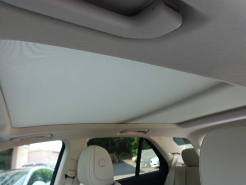 Used 2024 Mercedes-Benz GLE 350 4MATIC w/ AMG Line Exterior image 14