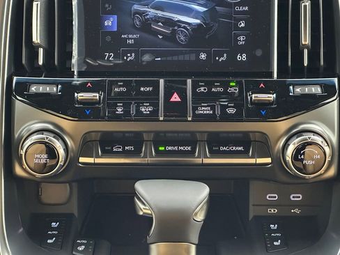 New 2026 Lexus LX 600 4WD w/ Luxury Package image 26