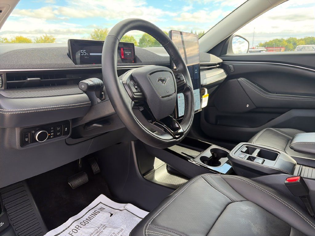 Used 2025 Ford Mustang Mach-E Premium AWD/4WD image 16