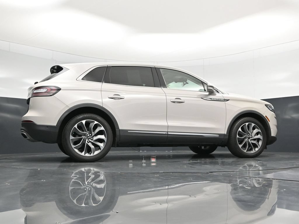 Used 2022 Lincoln Nautilus Reserve w/ Equipment Group 201A FWD image 55