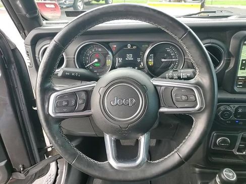 Used 2021 Jeep Wrangler Unlimited Sahara w/ Cold Weather Group image 15