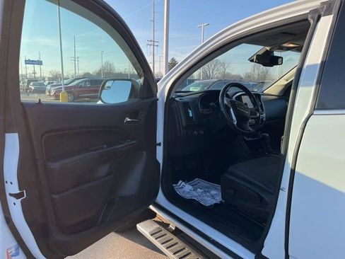 Used 2018 GMC Canyon SLE w/ SLE Convenience Package AWD/4WD image 9