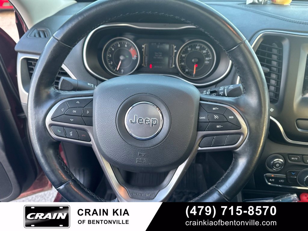Used 2021 Jeep Cherokee Latitude Lux w/ Sun & Sound Group AWD/4WD image 24