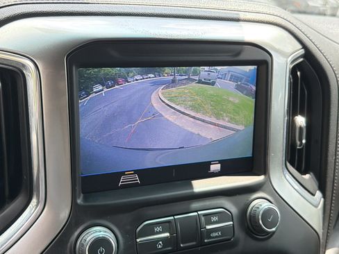 Used 2021 Chevrolet Silverado 1500 LT AWD/4WD image 27