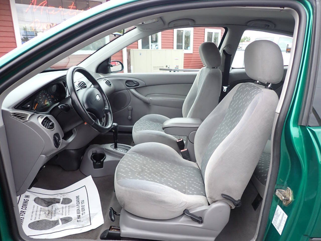 Used 2002 Ford Focus ZX3 Hatchback FWD image 8