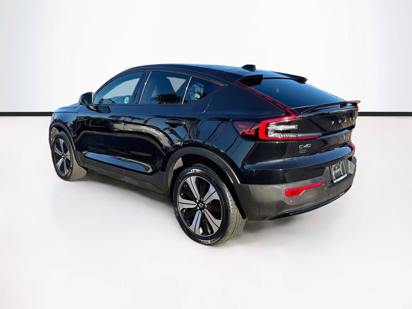 Used 2023 Volvo C40 P8 Recharge Plus AWD/4WD image 5