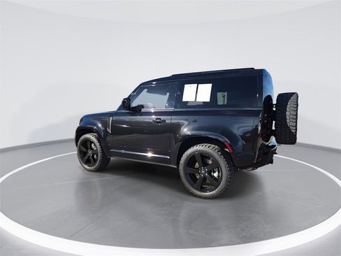 Used 2022 Land Rover Defender 90 X-Dynamic HSE image 6