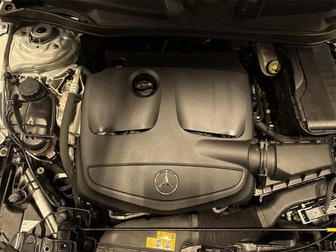 Used 2019 Mercedes-Benz GLA 250 4MATIC image 12