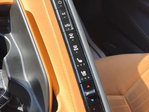 Used 2022 Chevrolet Corvette Stingray Premium Conv w/ Z51 Performance Package RWD image 19