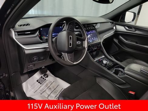 Used 2023 Jeep Grand Cherokee L Laredo AWD/4WD image 16