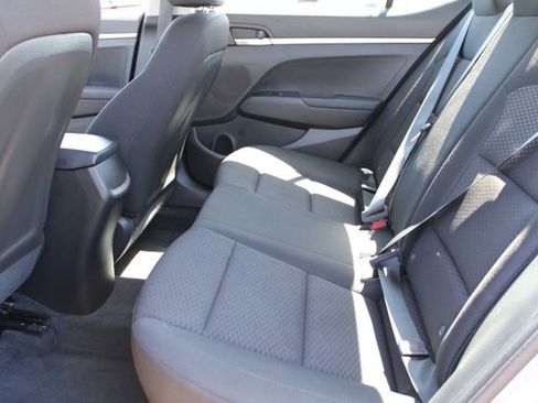 Used 2020 Hyundai Elantra SE w/ Cargo Package (C1) FWD image 32