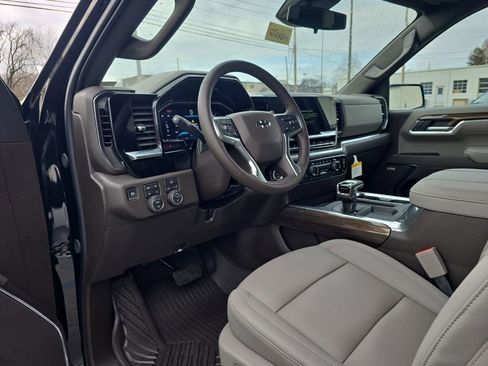 New 2026 Chevrolet Silverado 1500 LT Trail Boss w/ Convenience Package II image 3