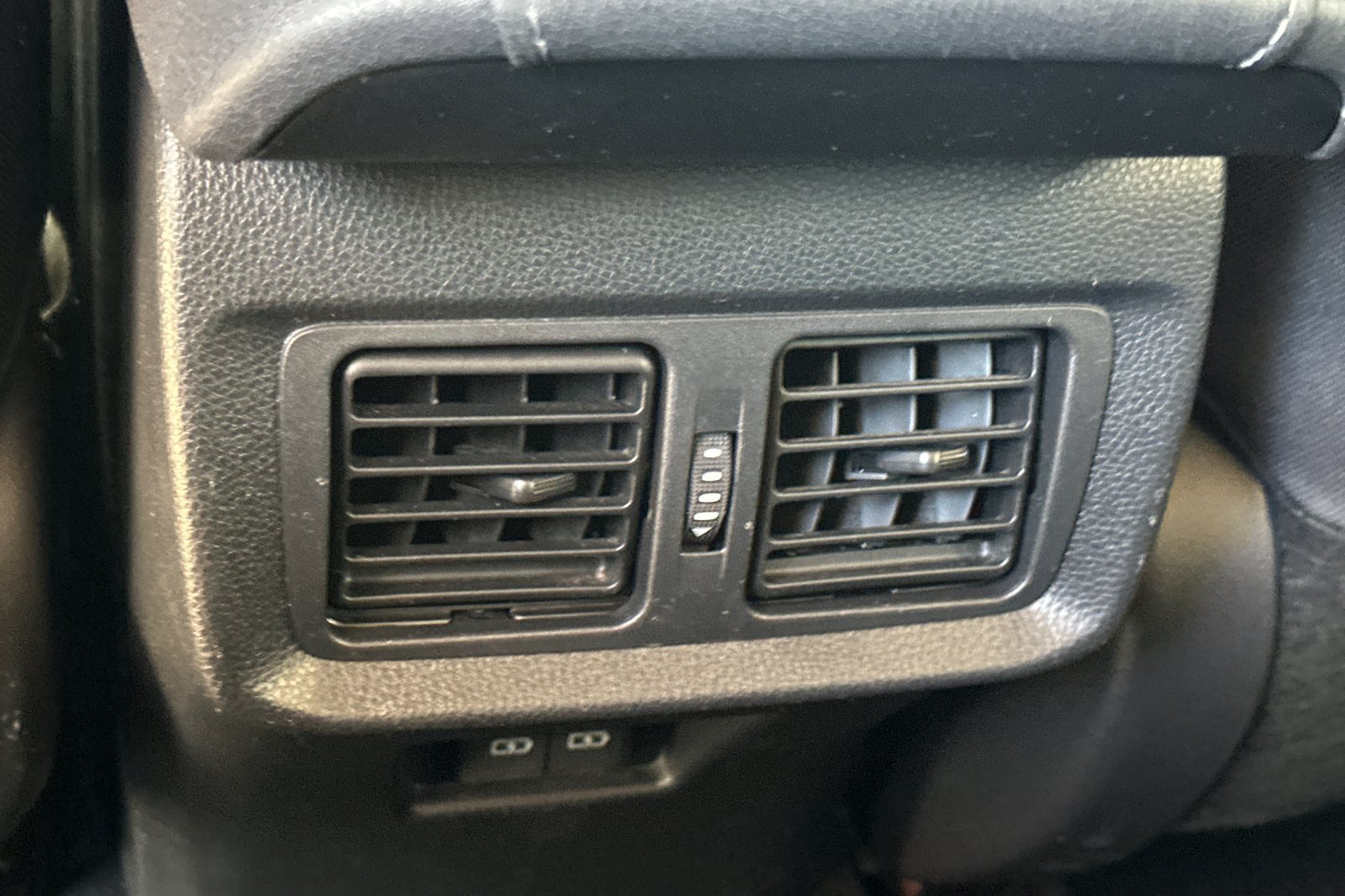 Certified 2024 Toyota Venza LE AWD/4WD image 16