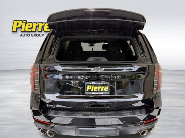 Used 2025 Chevrolet Suburban Z71 AWD/4WD image 4