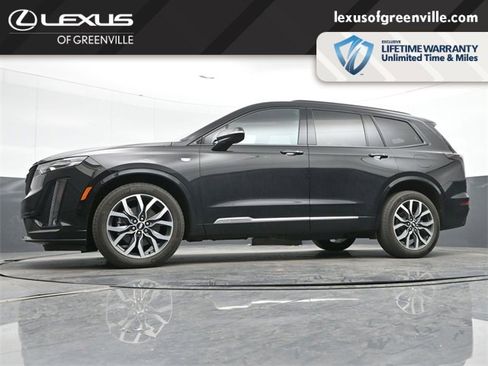 Used 2021 Cadillac XT6 Sport image 16