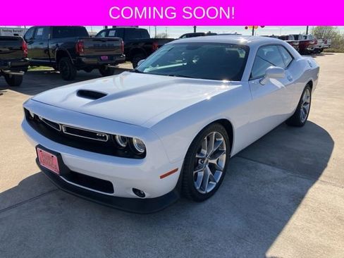 Used 2022 Dodge Challenger GT image 3