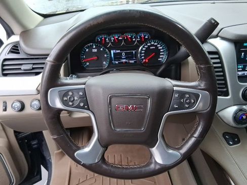 Used 2018 GMC Yukon XL SLT w/ Premium Edition image 15