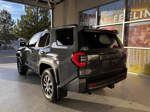 Used 2025 Toyota 4Runner SR5 image 5