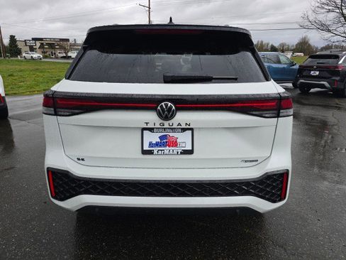 New 2026 Volkswagen Tiguan SE R-Line AWD/4WD image 4