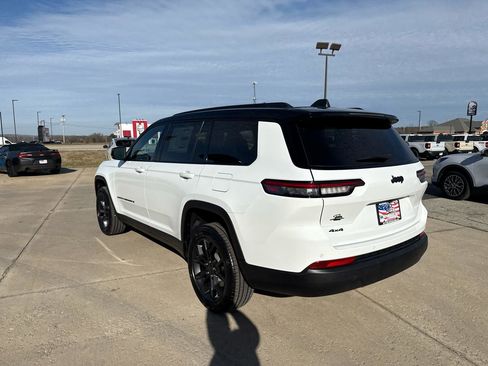 New 2025 Jeep Grand Cherokee L Limited AWD/4WD image 11