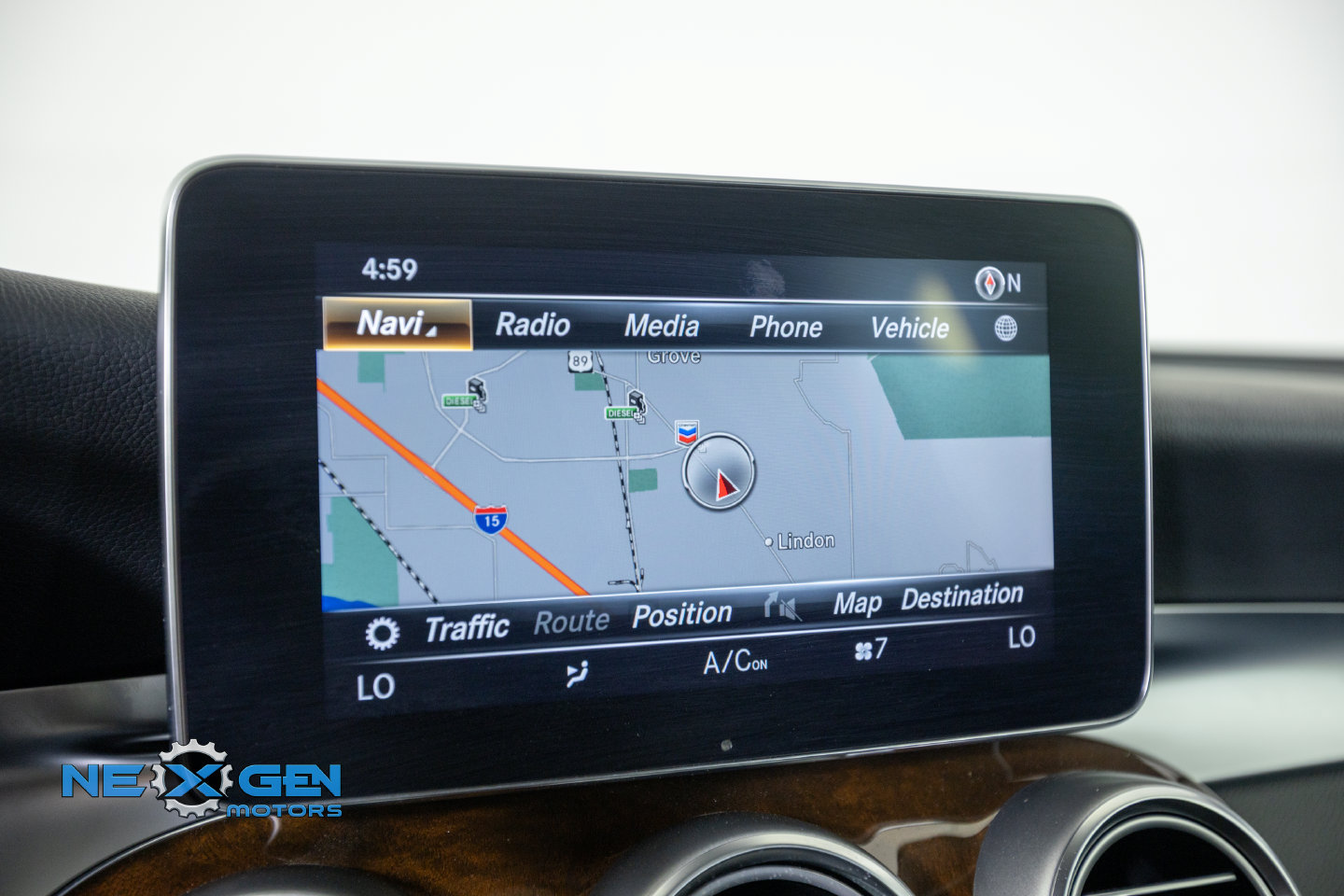 Used 2019 Mercedes-Benz GLC 300 4MATIC image 19